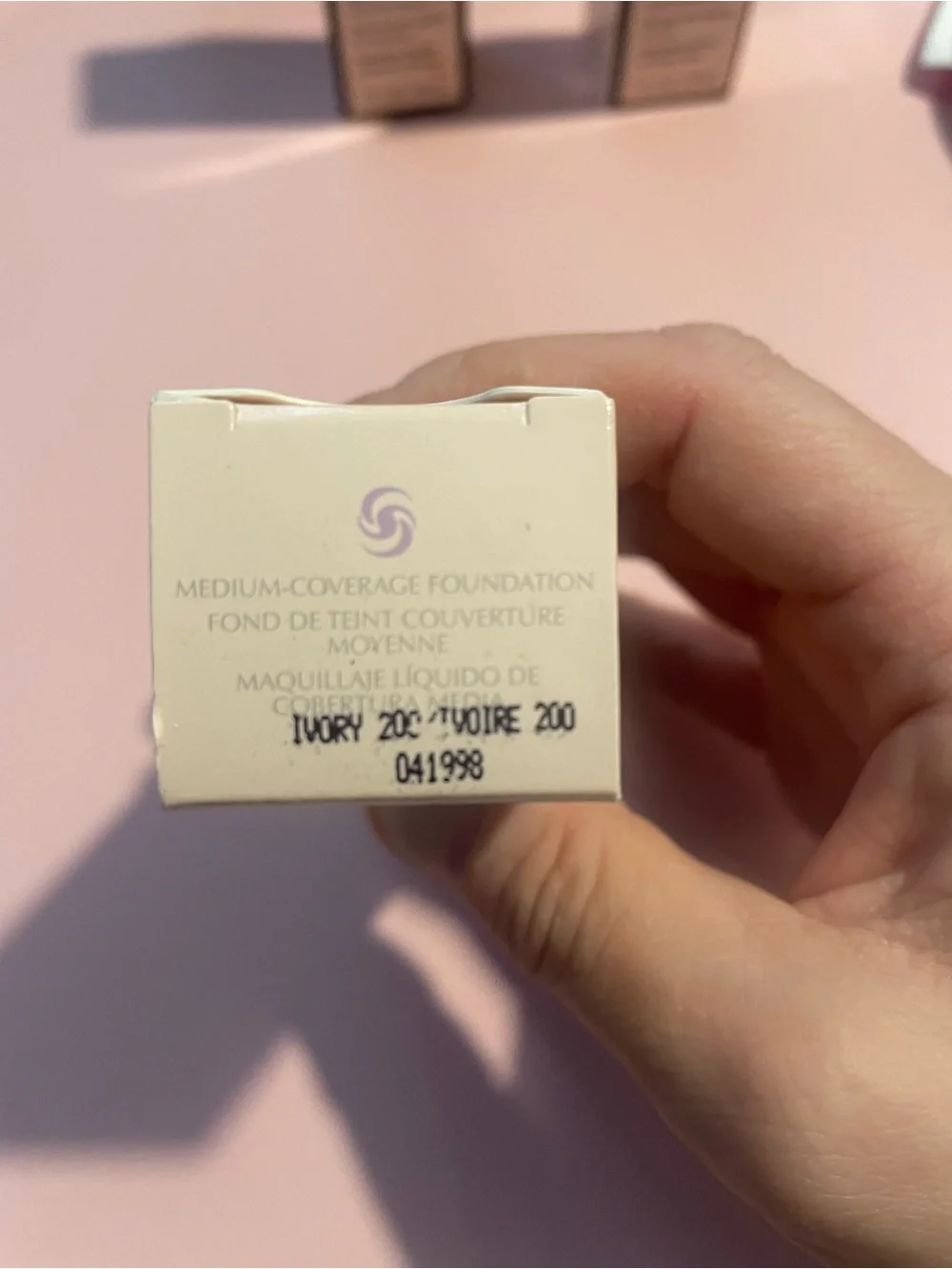 Mary Kay Medium-Coverage Liquid Foundation - shade Ivory 2